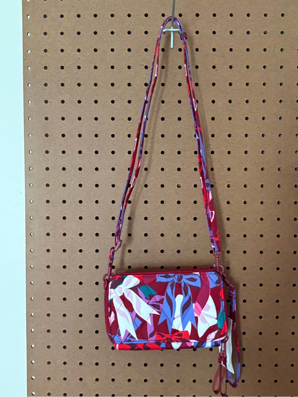 Vera Bradley Women's Outlet Ultralight 3-in-1
Crossbody Bag Bow Show